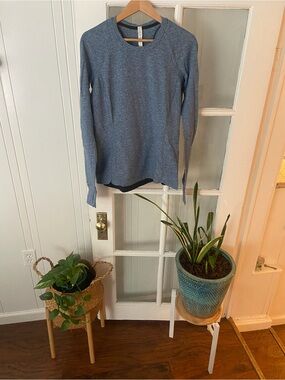 lululemon athletica Runderful Long Sleeve Heathered Petrol Blue Top